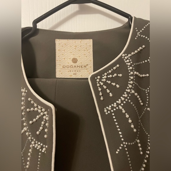 Green suit set - Picture 4 of 4